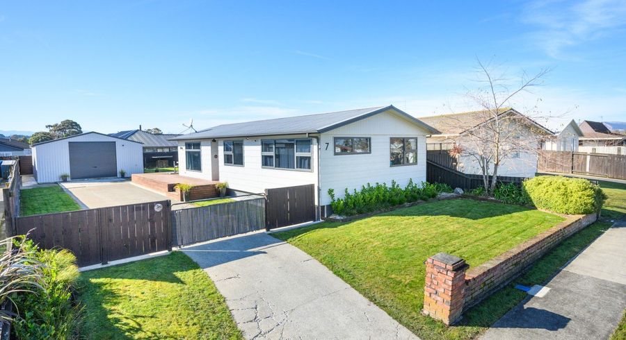  at 7 Colonial Place, Kelvin Grove, Palmerston North, Manawatu / Whanganui