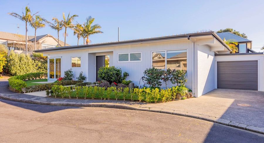  at 25C Saltburn Road, Milford, Auckland