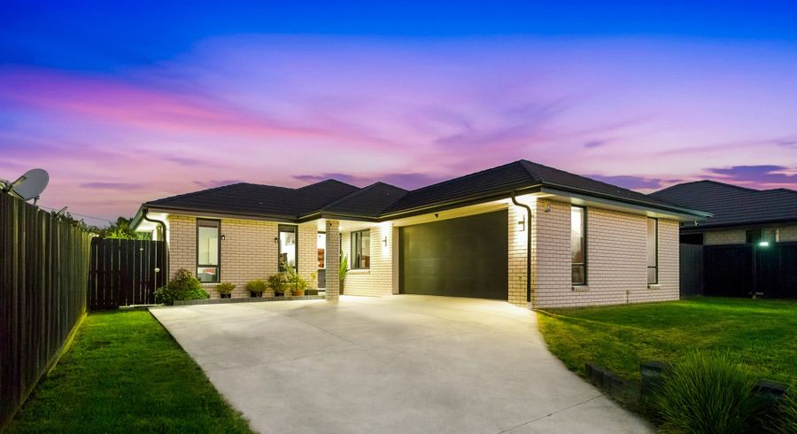  at 87 Twin Parks Rise, Papakura, Papakura, Auckland