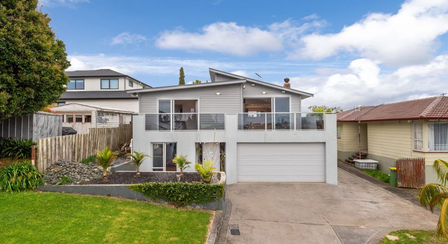  at 2 Keys Street, Belmont, Auckland