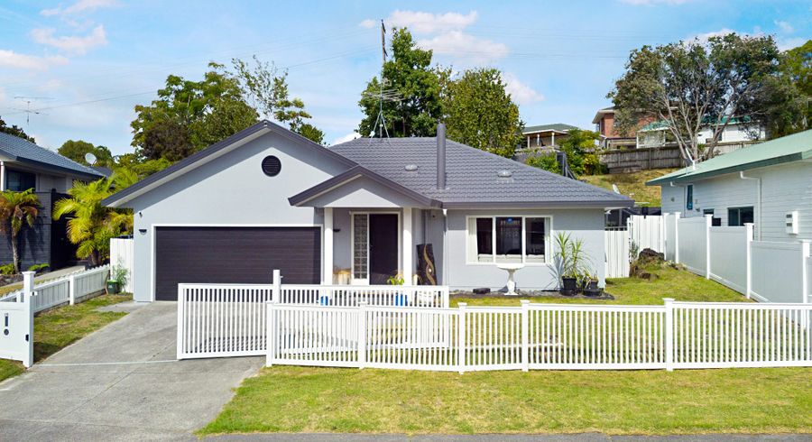  at 15 Lanier Place, Glendene, Waitakere City, Auckland