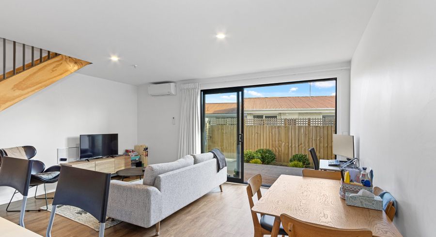  at 2/45 Division Street, Riccarton, Christchurch City, Canterbury