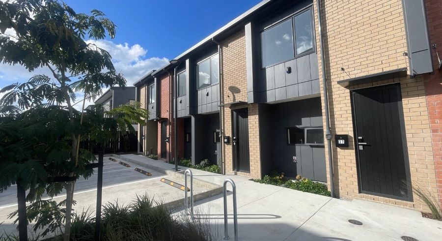  at 66 Parkwood Avenue, Westgate, Waitakere City, Auckland