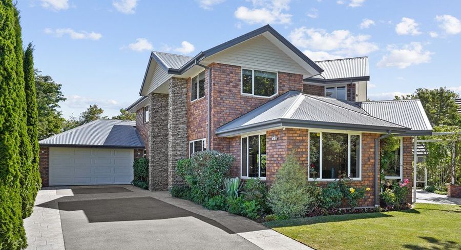  at 62 Willowview Drive, Redwood, Christchurch