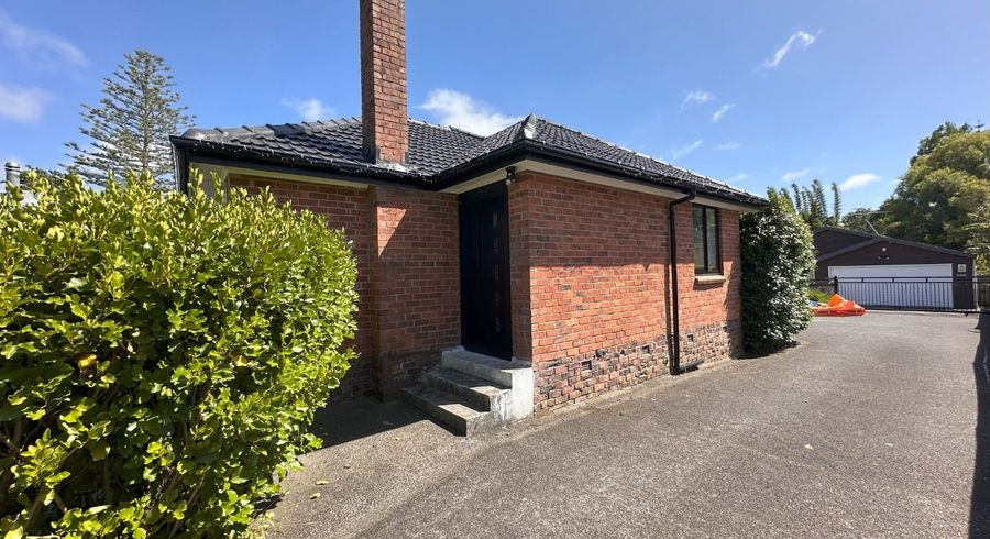  at 33 Northall Road, New Lynn, Waitakere City, Auckland