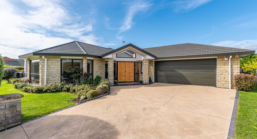  at 11 Barrett Drive, Waikanae Beach, Waikanae