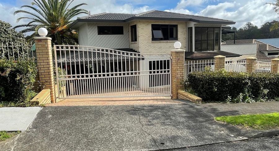  at 8 Francis Curtis Avenue, Blockhouse Bay, Auckland