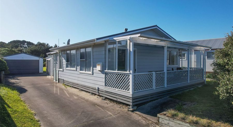  at 626 Waitarere Beach Road, Waitarere Beach, Levin