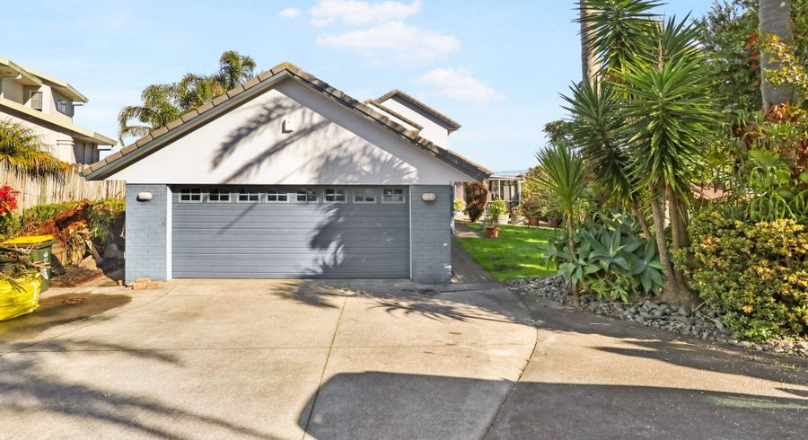  at 31 Ribbonwood Crescent, Goodwood Heights, Manukau City, Auckland