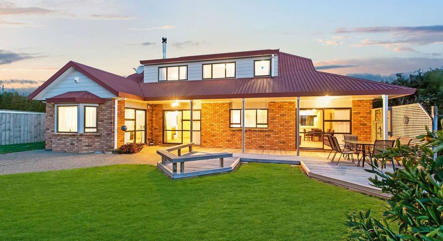  at 235 Hill Road, The Gardens, Manukau City, Auckland