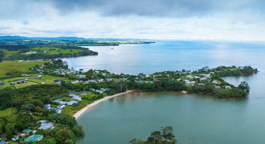  at 11 Tainui Road, Āwhitu