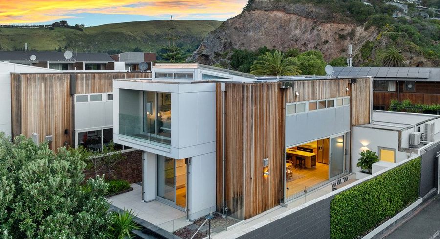  at 2/24 Marriner Street, Sumner, Christchurch City, Canterbury