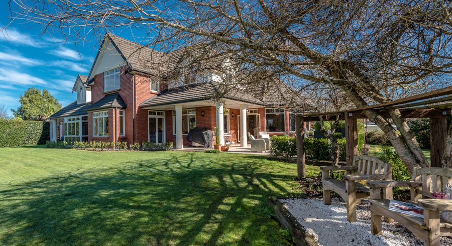  at 352 Lake View Drive, Karapiro, Cambridge