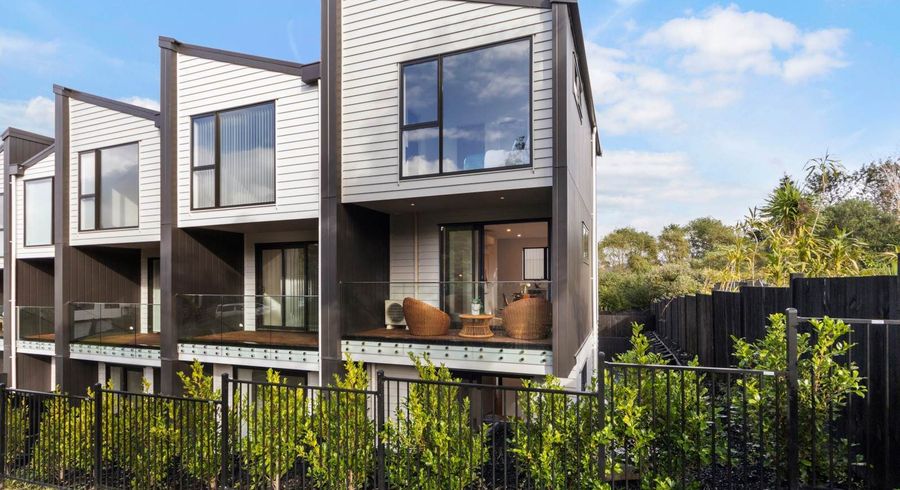  at 1/13 Crosby Road, West Harbour, Waitakere City, Auckland