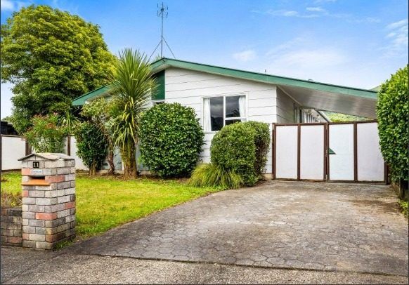  at 11 Akron Grove, Totara Park, Upper Hutt, Wellington