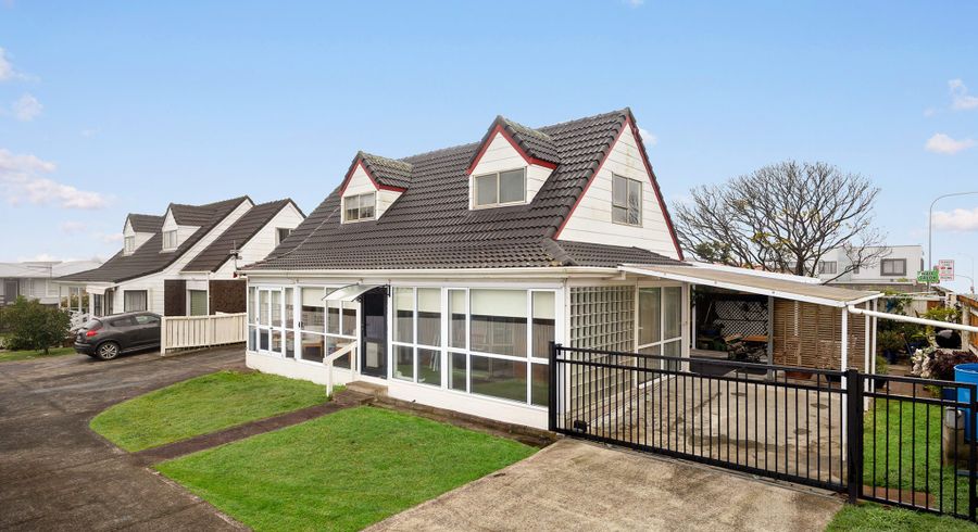  at 1/216 Edmonton Road, Te Atatu South, Waitakere City, Auckland