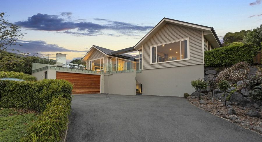  at 89 Panorama Road, Clifton, Christchurch