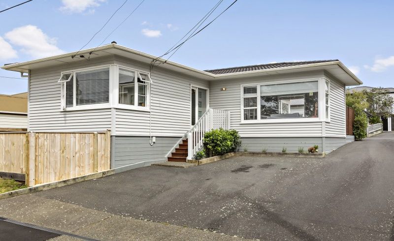  at 11 Pinkerton Grove, Newlands, Wellington