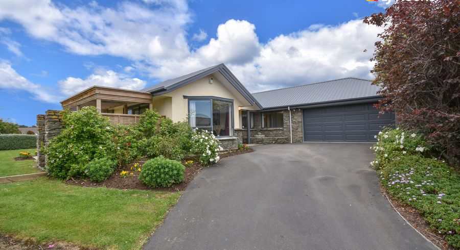  at 18 Sunninghurst Drive, Fairfield, Dunedin