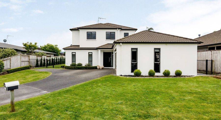  at 24 Langdale Court, Huntington, Hamilton