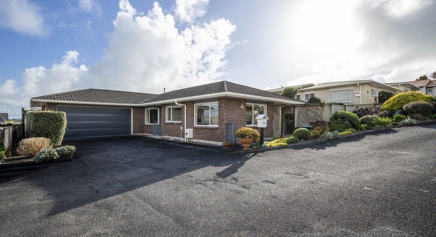  at 4/3 Sandel Rise, Merrilands, New Plymouth, Taranaki