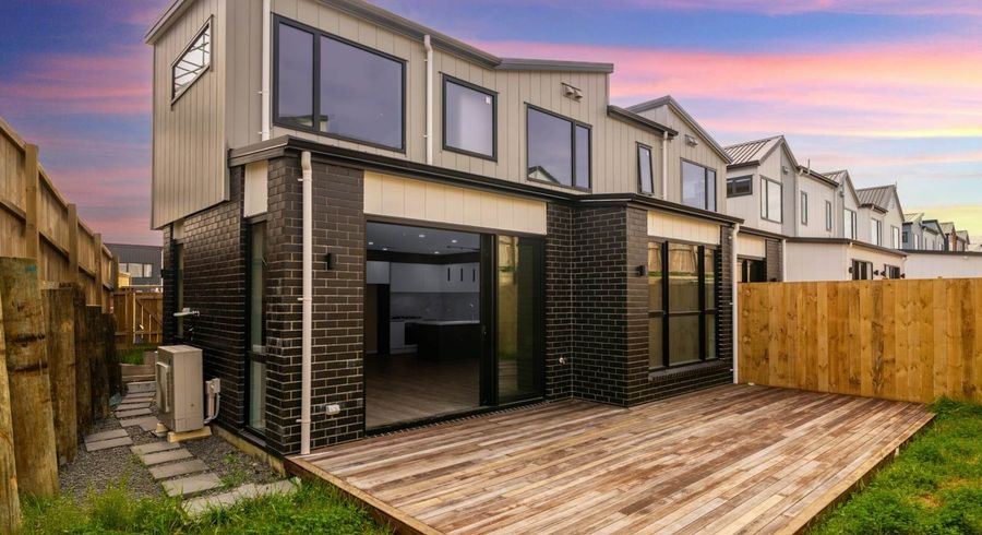  at 32B Hearth Street, Flat Bush, Auckland