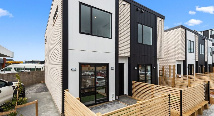  at 1/1 Vialou Street, Hamilton City Central, Hamilton, Waikato