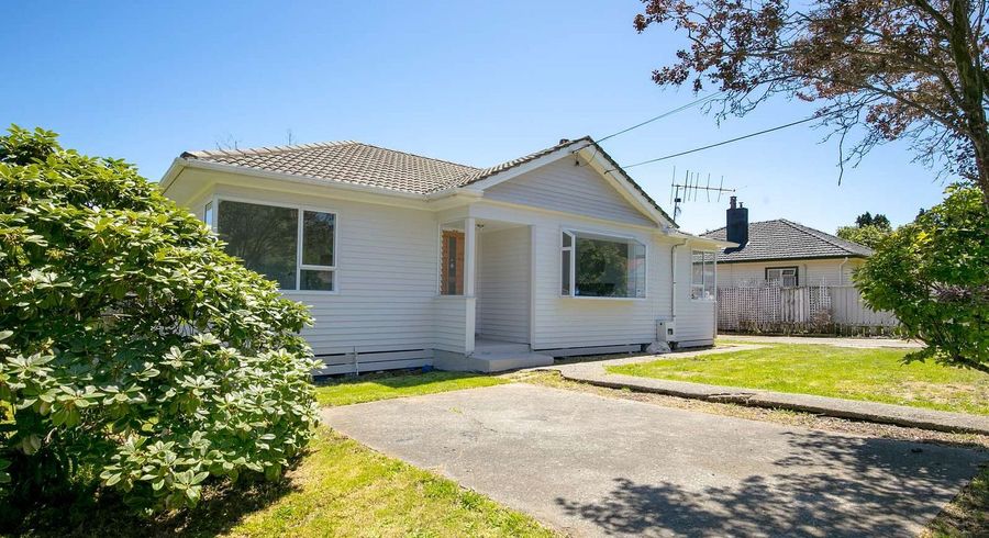  at 140 Main Road, Wainuiomata, Lower Hutt, Wellington