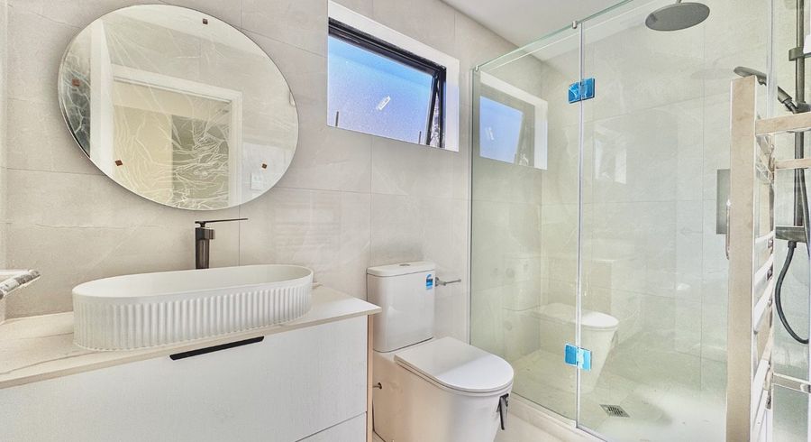  at 1C Galloway Crescent, Farm Cove, Manukau City, Auckland