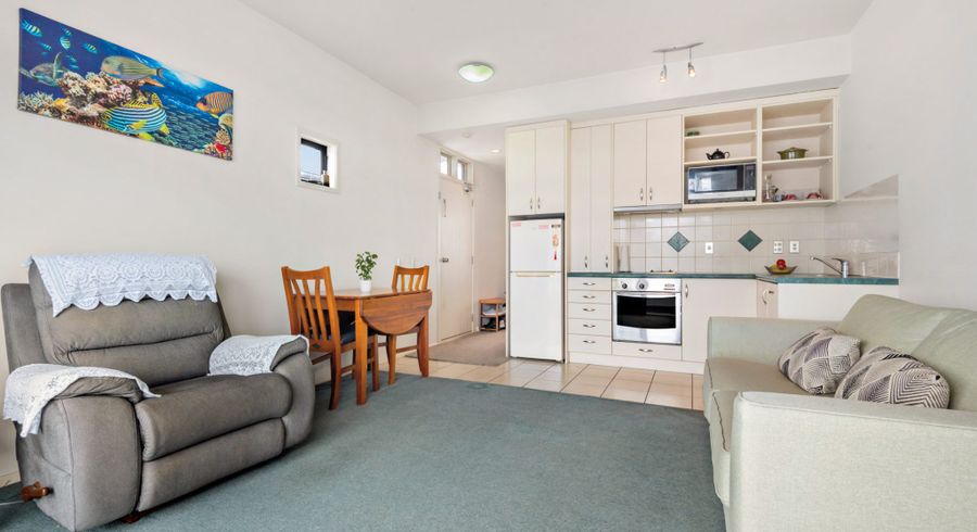  at 136/2 Armoy Drive, East Tamaki, Manukau City, Auckland