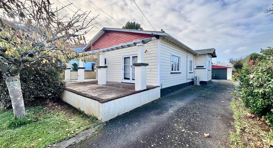  at Godwin Cres, College Estate, Whanganui, Manawatu / Whanganui
