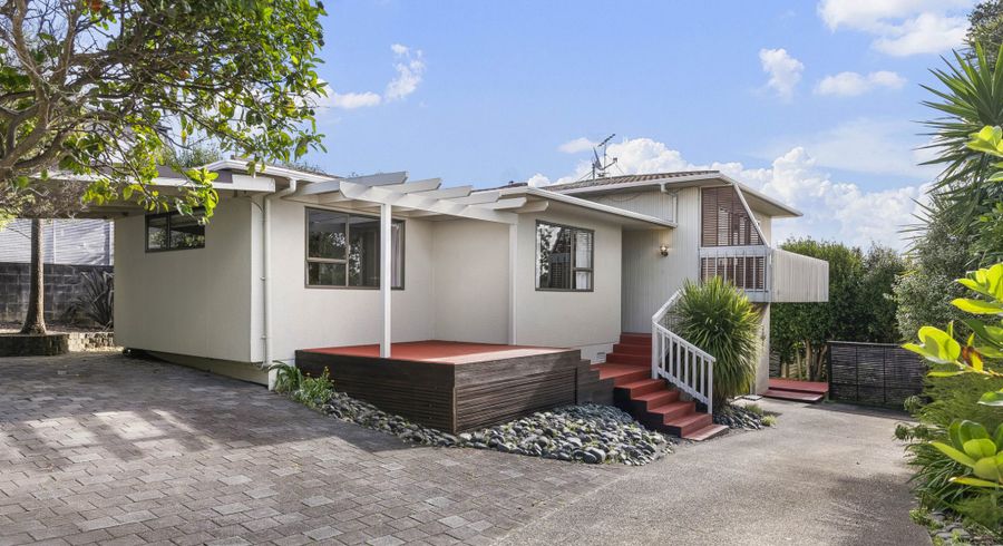 at 18A Rothesay Bay Road, Rothesay Bay, North Shore City, Auckland