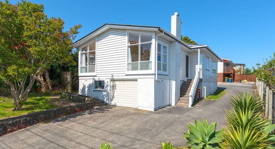  at 41 Sunnyside Road, Sunnyvale, Auckland