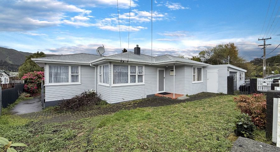  at 202 Wellington Road, Wainuiomata, Lower Hutt, Wellington