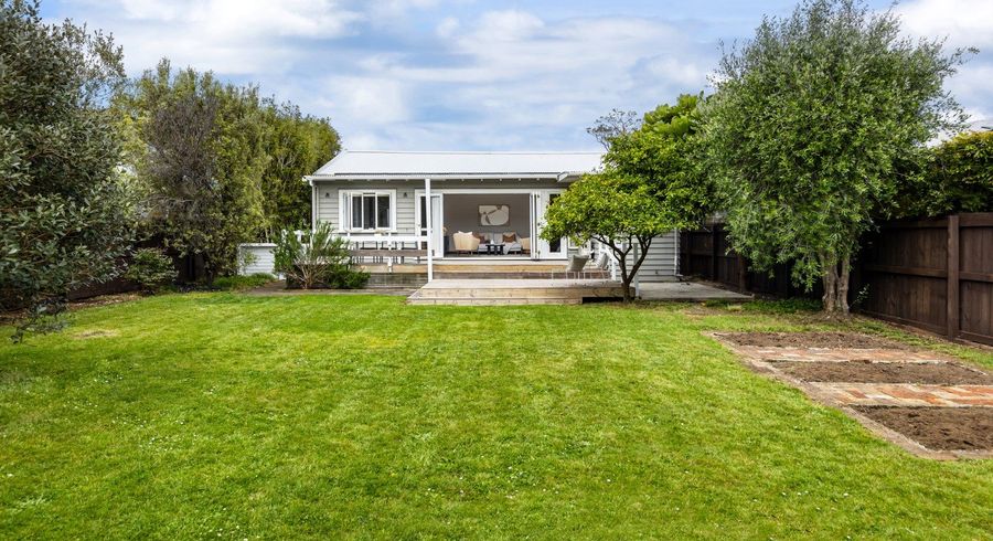  at 11 Kitchener Road, Sandringham, Auckland
