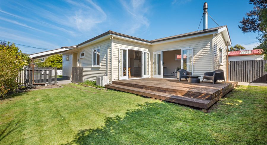  at 27 Wades Avenue, Saint Martins, Christchurch
