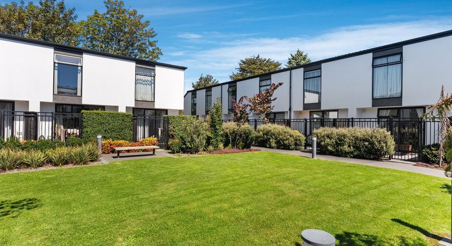  at 1/10 New Brighton Road, Shirley, Christchurch City, Canterbury