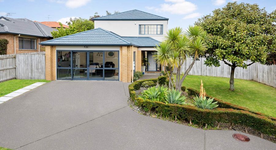  at 33 Newbliss Crescent, East Tamaki Heights, Auckland