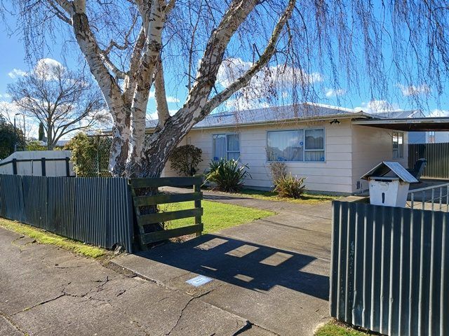  at 1 Chatsworth Place, Highbury, Palmerston North, Manawatu / Whanganui