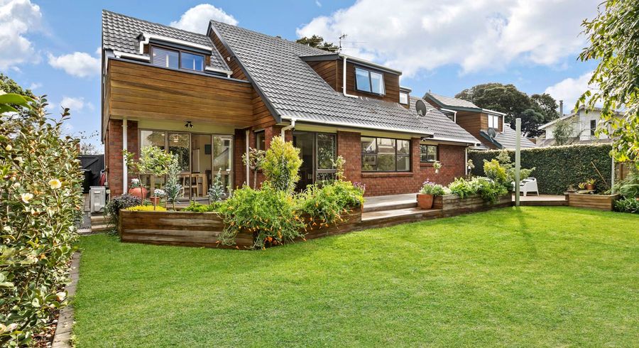  at 2/1 Derry Street, Remuera, Auckland