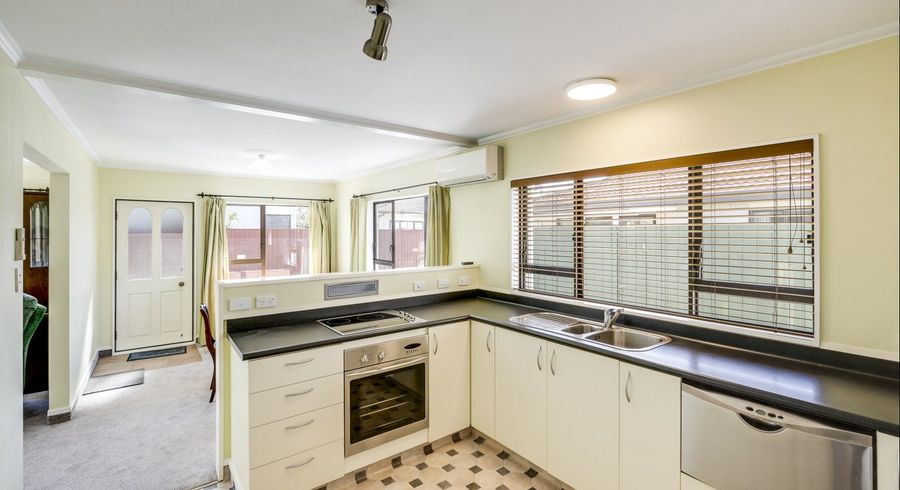  at 2/52 Avondale Road, Taradale, Napier, Hawke's Bay