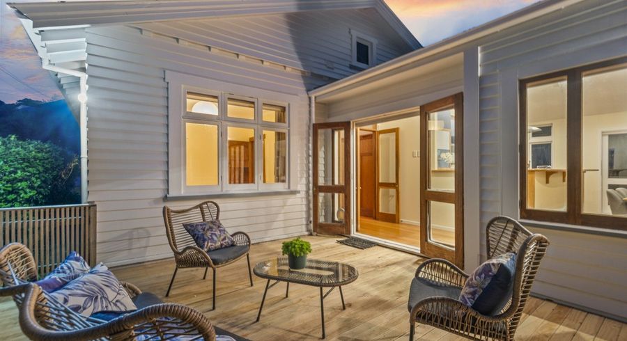  at 22 Homewood Crescent, Karori, Wellington