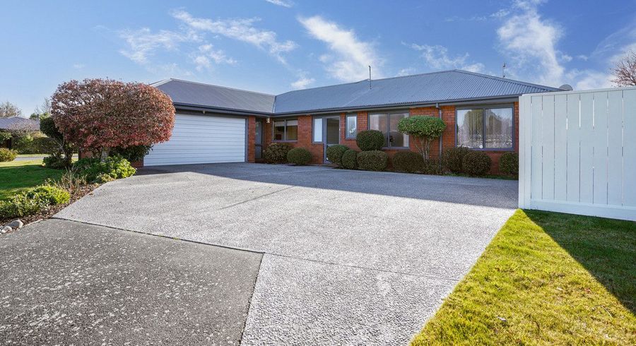  at 1 Stanton Place, Woodend, Woodend