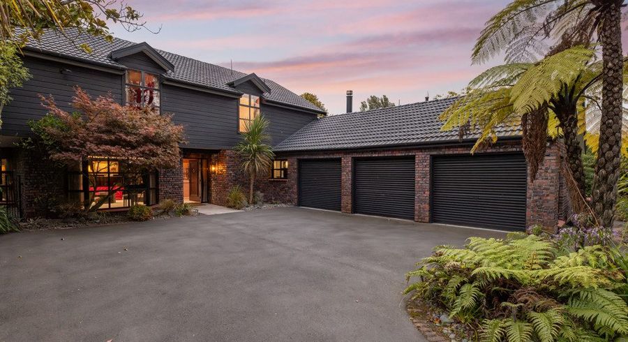  at 5 Wood Lane, Fendalton, Christchurch