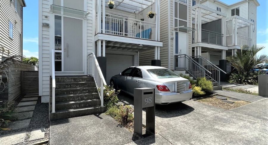  at 98 Arrowsmith Drive, Flat Bush, Manukau City, Auckland
