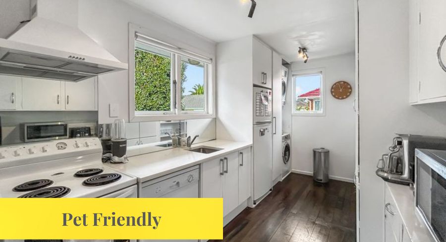  at 52 Neil Avenue, Te Atatu Peninsula, Waitakere City, Auckland