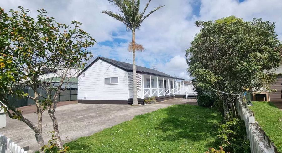  at 11 Tyndrum Place, Highland Park, Manukau City, Auckland