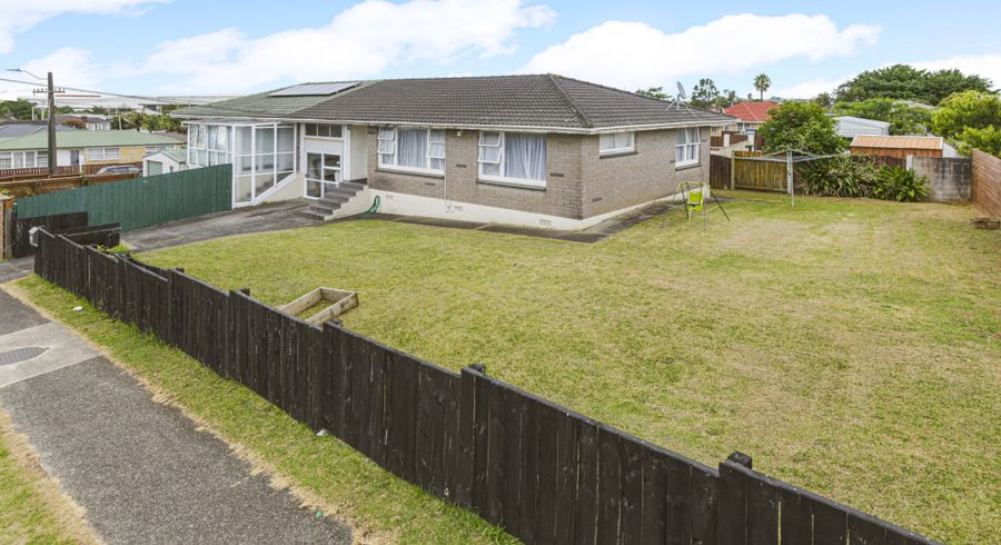  at 1/93 Kenderdine Road, Papatoetoe, Auckland