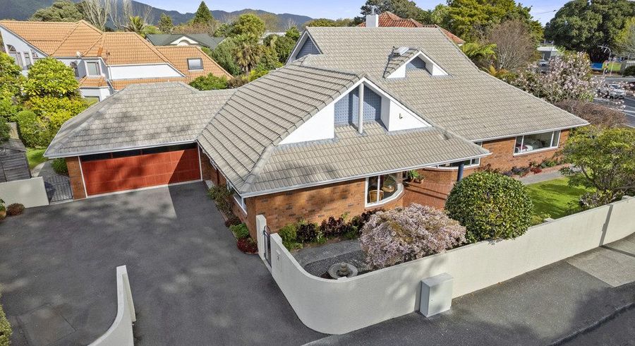  at 2 Bloomfield Terrace, Hutt Central, Lower Hutt