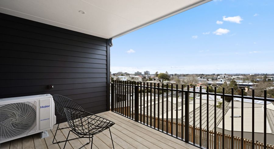  at 3/12 Ruakiwi Road, Hamilton Lake, Hamilton, Waikato